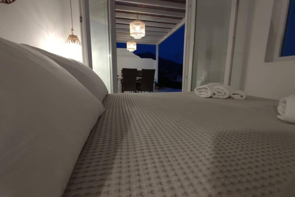 Eolia Luxury Suites Andros Batsíon Exteriör bild