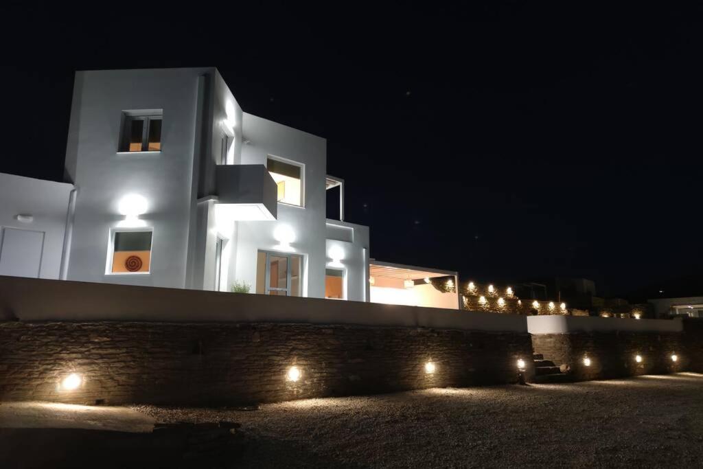 Eolia Luxury Suites Andros Batsíon Exteriör bild