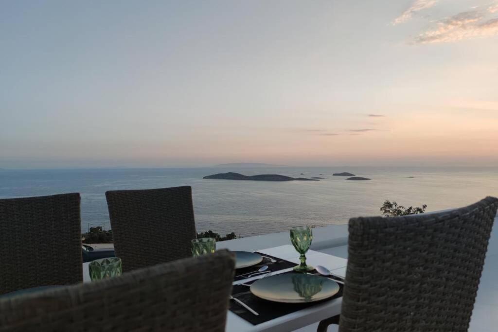 Eolia Luxury Suites Andros Batsíon Exteriör bild