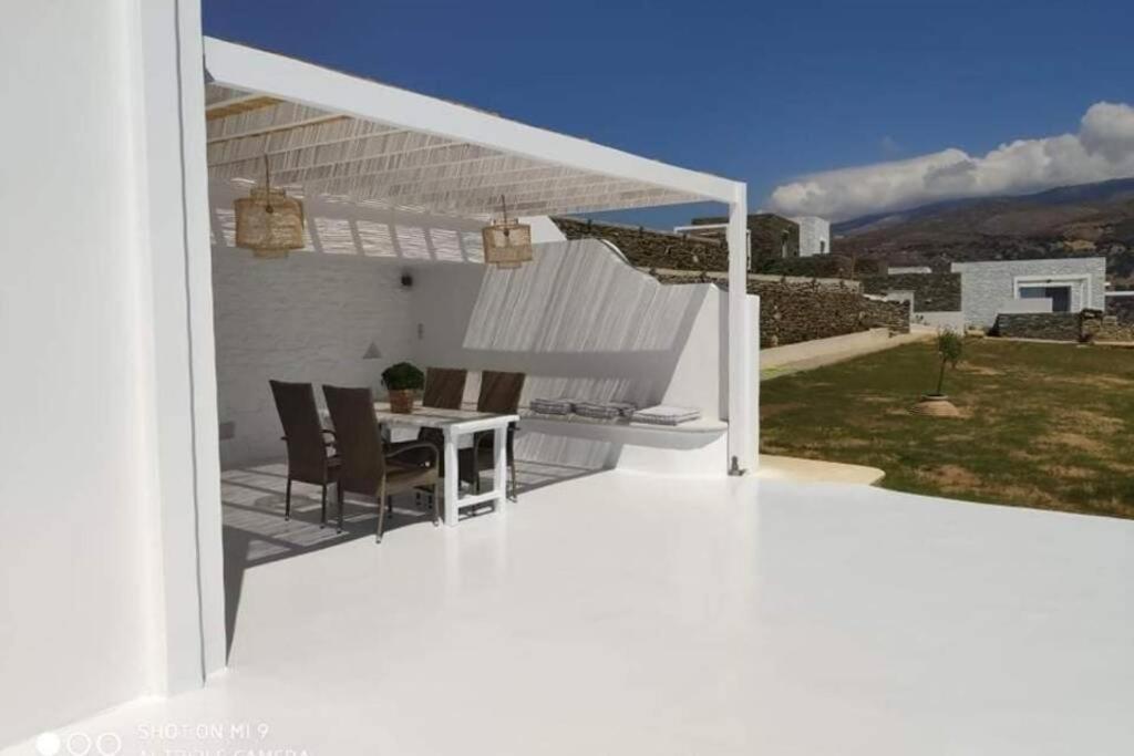 Eolia Luxury Suites Andros Batsíon Exteriör bild